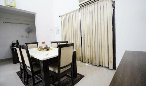 Hostal Sabari Mondrian
