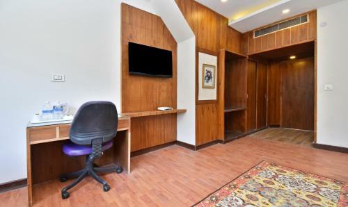 Hotel Snowcrests Manor, Manali