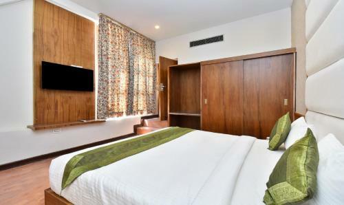 Hotel Snowcrests Manor, Manali