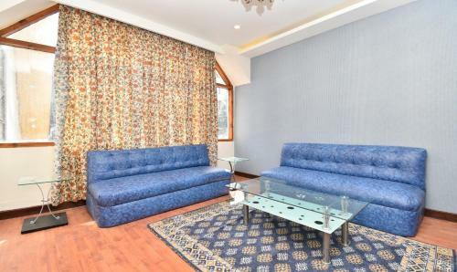 Hotel Snowcrests Manor, Manali