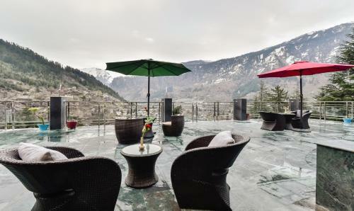 Hotel Snowcrests Manor, Manali