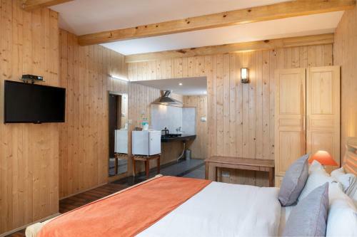 Bed & Breakfast Shobla Pine Royale
