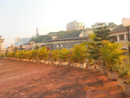 Hotel Poonja International