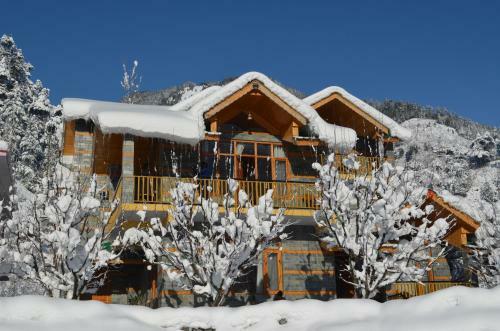 Lodge Tree Hill Cottages