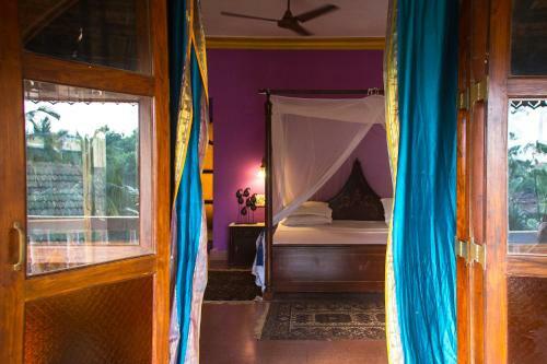 Papa Jolly's Boutique Hotel