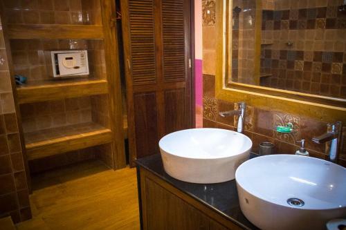Papa Jolly's Boutique Hotel