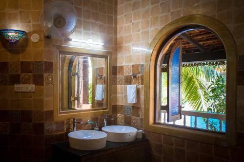 Papa Jolly's Boutique Hotel