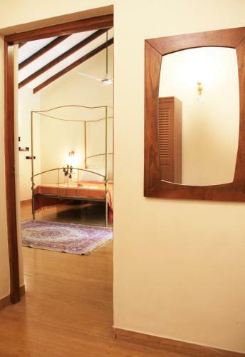 Papa Jolly's Boutique Hotel