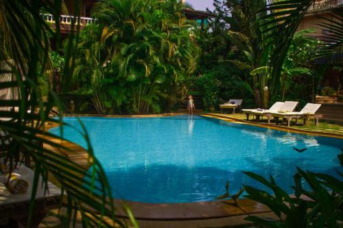 Papa Jolly's Boutique Hotel