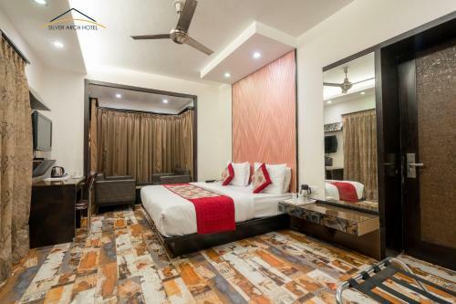 Silver Arch Hotel