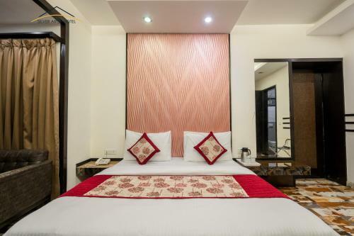 Silver Arch Hotel