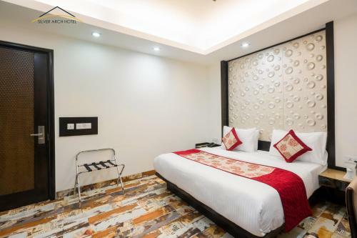 Silver Arch Hotel