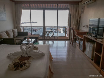 Seaview Sriracha Hotel