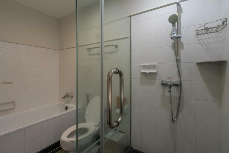 Karavel House Hotel And Serviced Apartments Sriracha