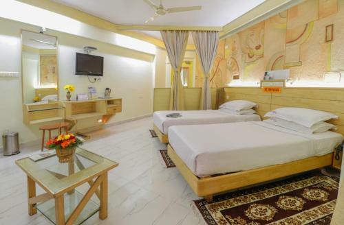 Parklane Hotel