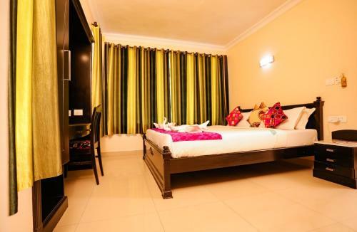 Hotel Emerald Inn