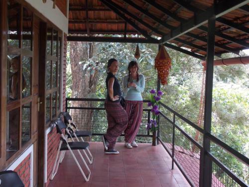 Hostal Clouds Land