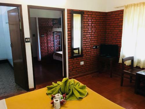 Hostal Clouds Land