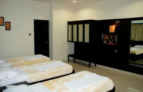 Bed & Breakfast Suhashini Palace