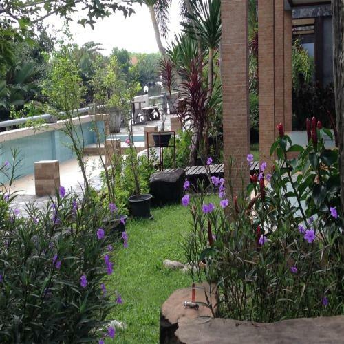 Hotel Baanrimnam Resort Trat