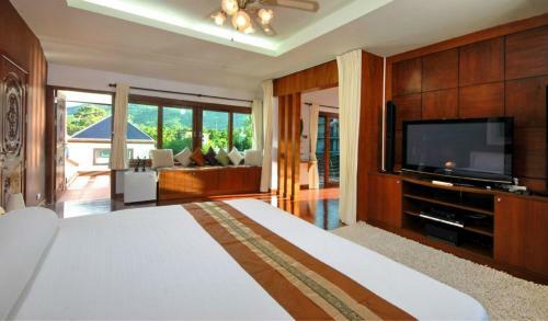 4 Bedroom Villa In Chaweng (p1)