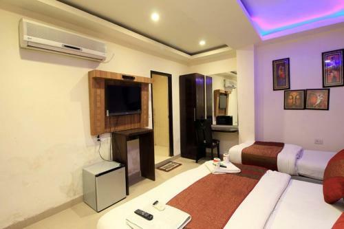 Arjun Hotel