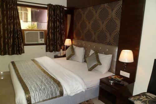 Arjun Hotel