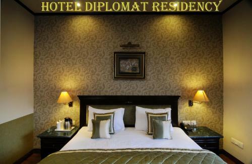 Hotel Diplomat Residency