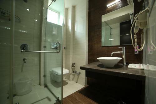 Hotel Woodapple Residency
