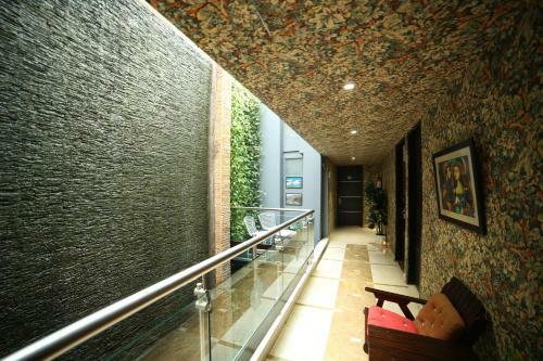 Hotel Woodapple Residency