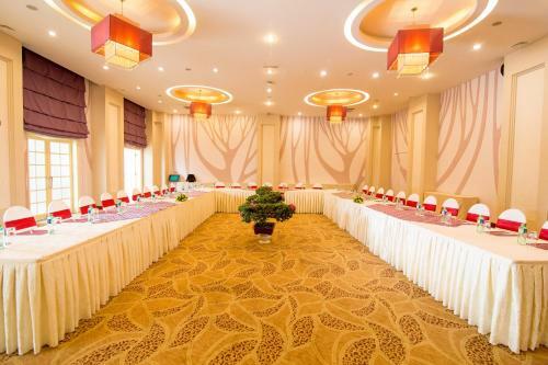 Ttc Hotel Premium Ngoc Lan