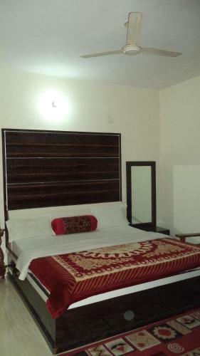 Hotel Monarch Rama