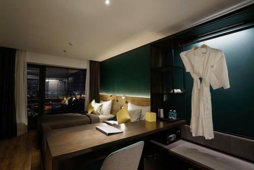 Cherie Hotel