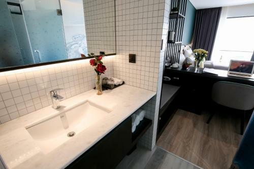 Cherie Hotel