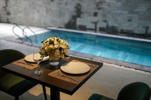 Cherie Hotel
