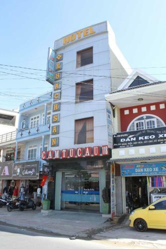 Cam Tu Cau Hotel