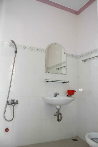 Cam Tu Cau Hotel