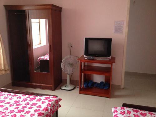 Cam Tu Cau Hotel