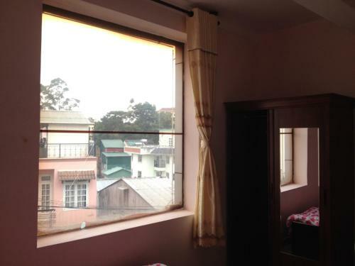 Cam Tu Cau Hotel