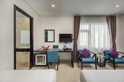 Golden Star Hotel