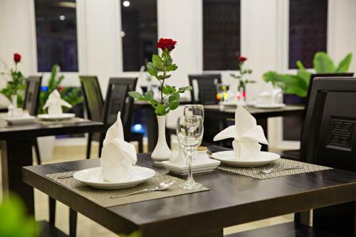 Golden Star Hotel
