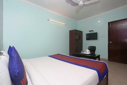 Oyo 10048 Hotel Aditya Inn