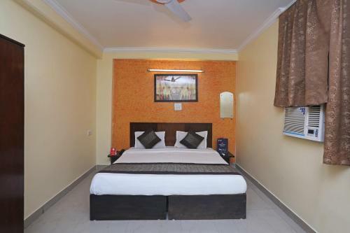 Oyo 10048 Hotel Aditya Inn