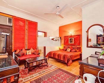 Bed & Breakfast On The House