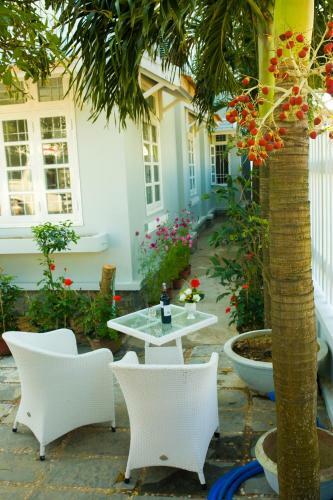 The Moon Homestay