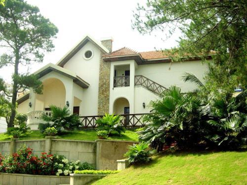 Royal Villas Halong