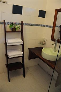 Hotel Flowergarden Homestay