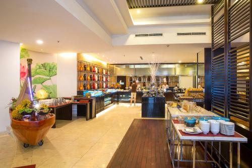 Novotel Ha Long Bay Hotel