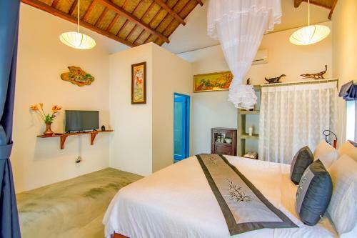 Local Beach Homestay