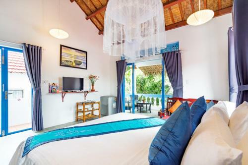 Local Beach Homestay